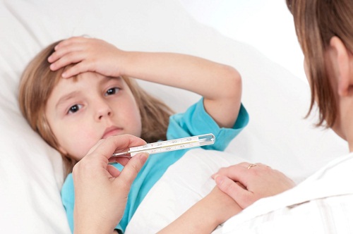Bệnh viêm phổi ở trẻ em có lây không, nguyên nhân do đâu? 2