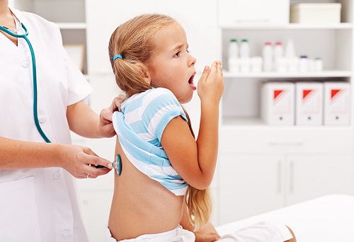 Bệnh viêm phổi ở trẻ em có lây không, nguyên nhân do đâu? 3