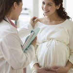 Trong thời gian mang thai liệu các bà bầu có nên lấy cao răng không?